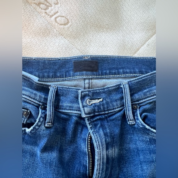 MOTHER Insider Crop Step Fray Jeans - Picture 5 of 7